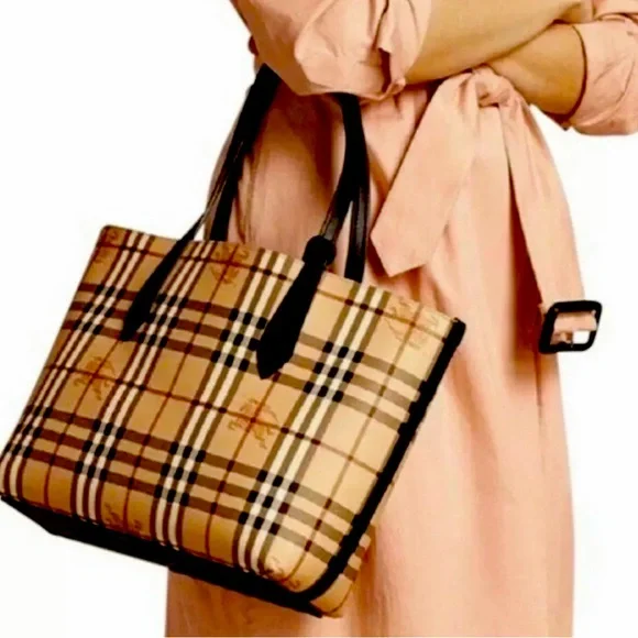 Reversible! Tote bag new ❤️❤️😎😎 - Picture 2 of 6